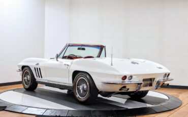 Chevrolet-Corvette-1966-Convertible-4
