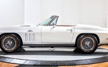 Chevrolet-Corvette-1966-Convertible-5
