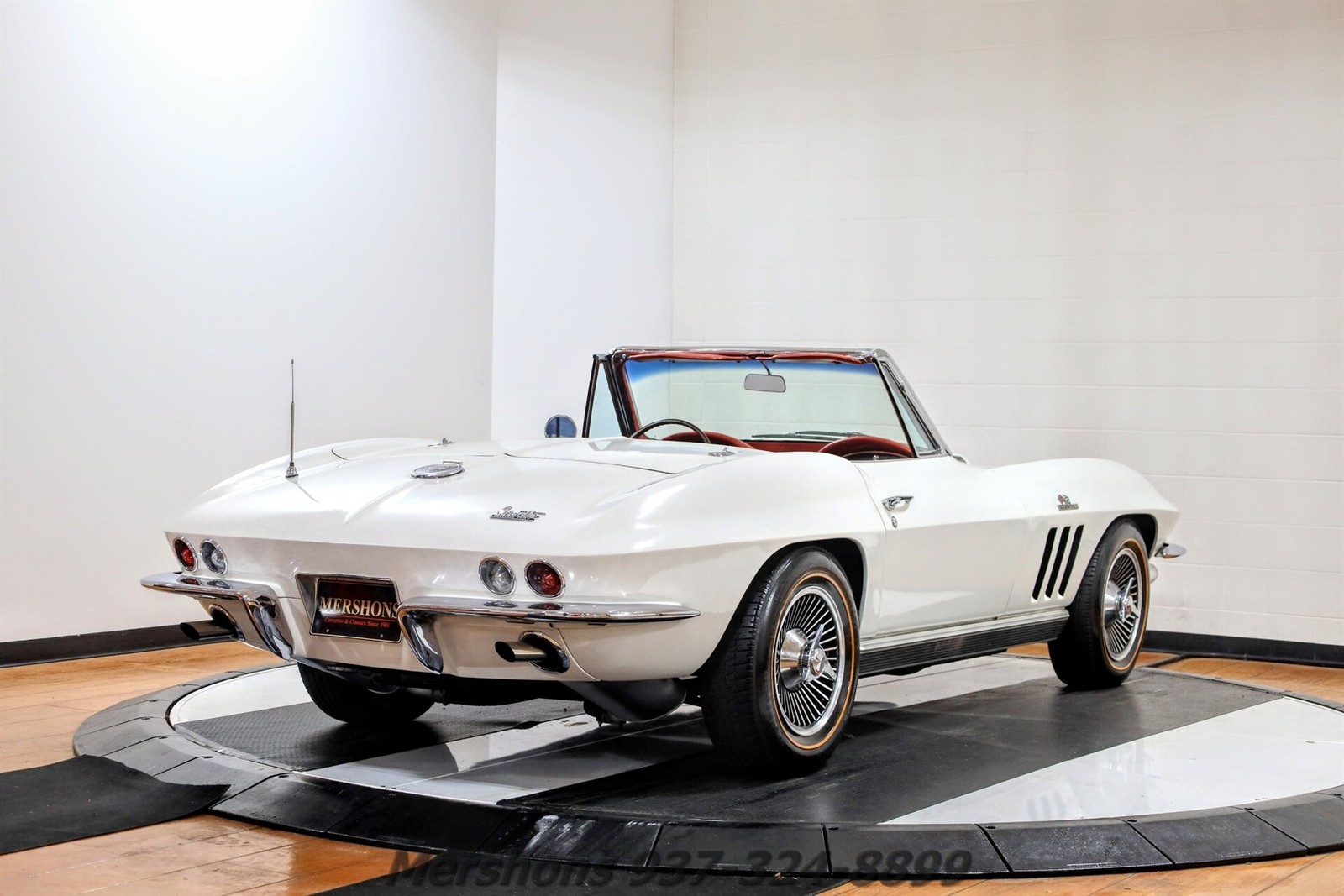 Chevrolet-Corvette-1966-Convertible-8
