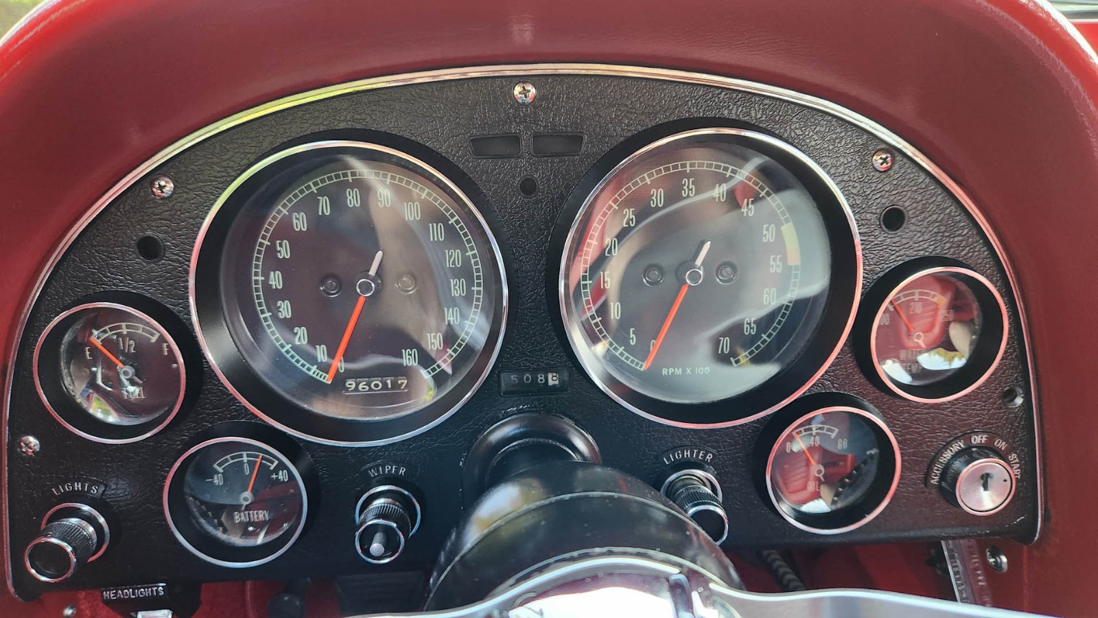 Chevrolet-Corvette-1966-Coupe-11