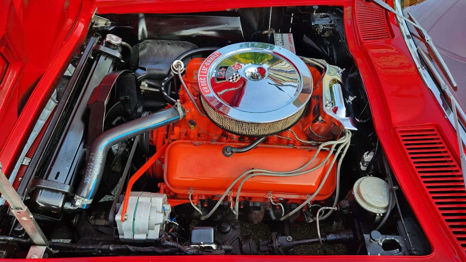 Chevrolet-Corvette-1966-Coupe-16