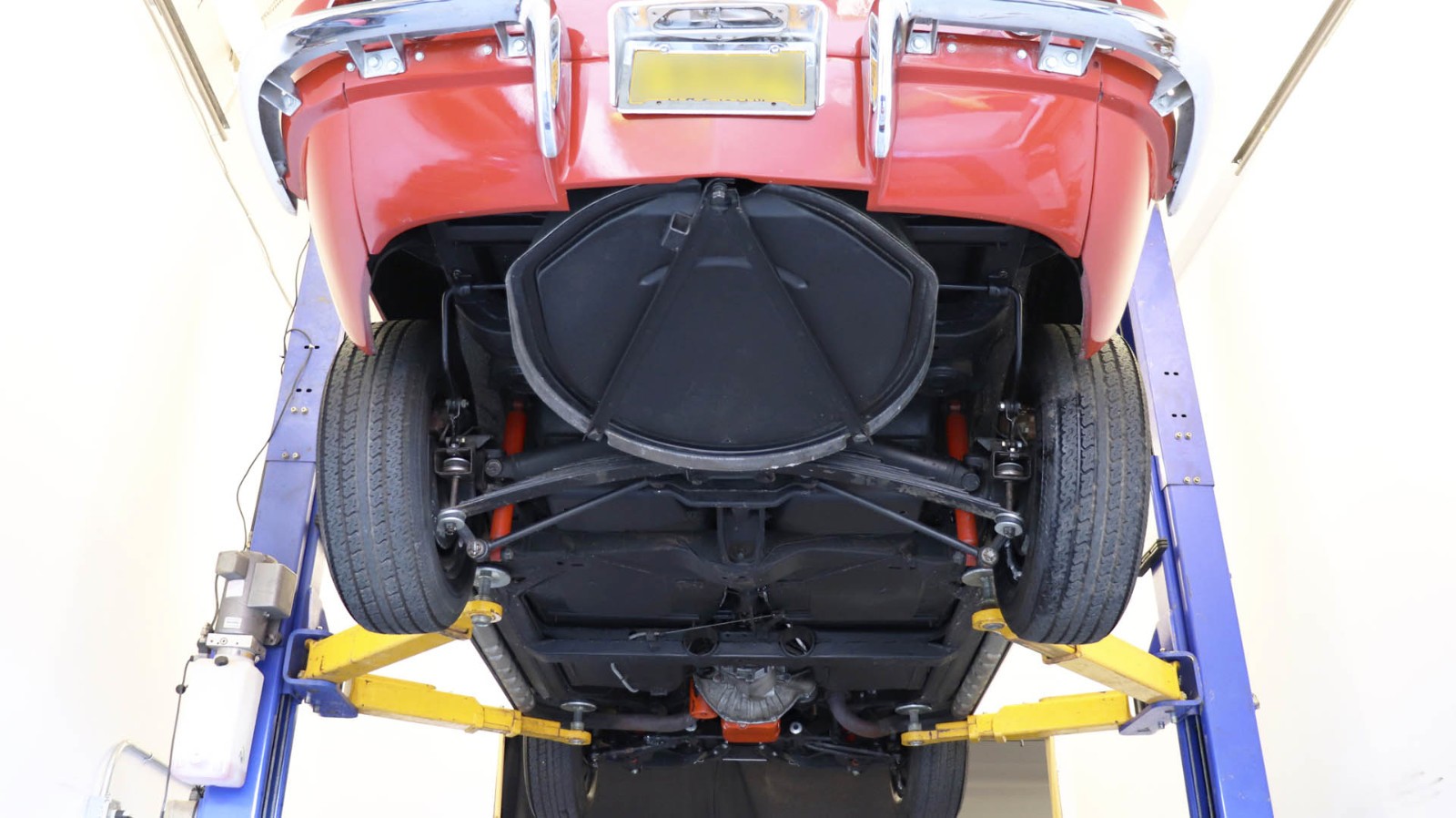 Chevrolet-Corvette-1966-Coupe-18