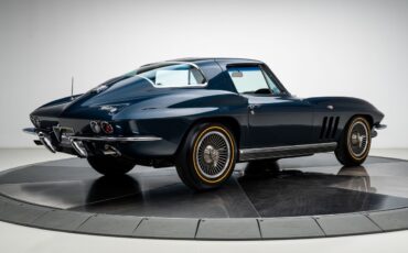 Chevrolet-Corvette-1966-Coupe-18