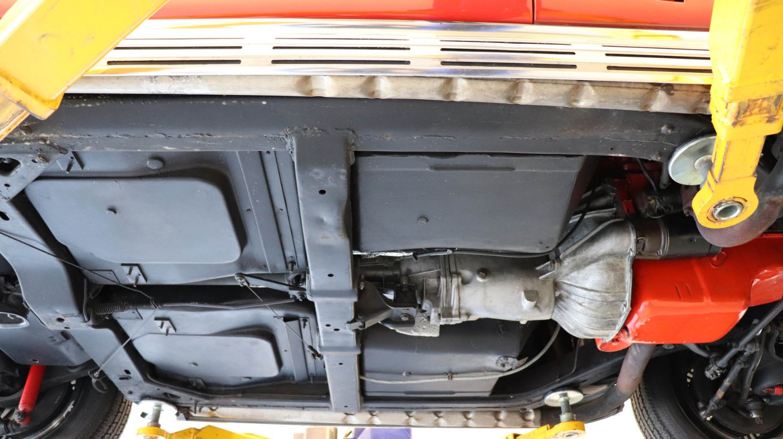 Chevrolet-Corvette-1966-Coupe-20