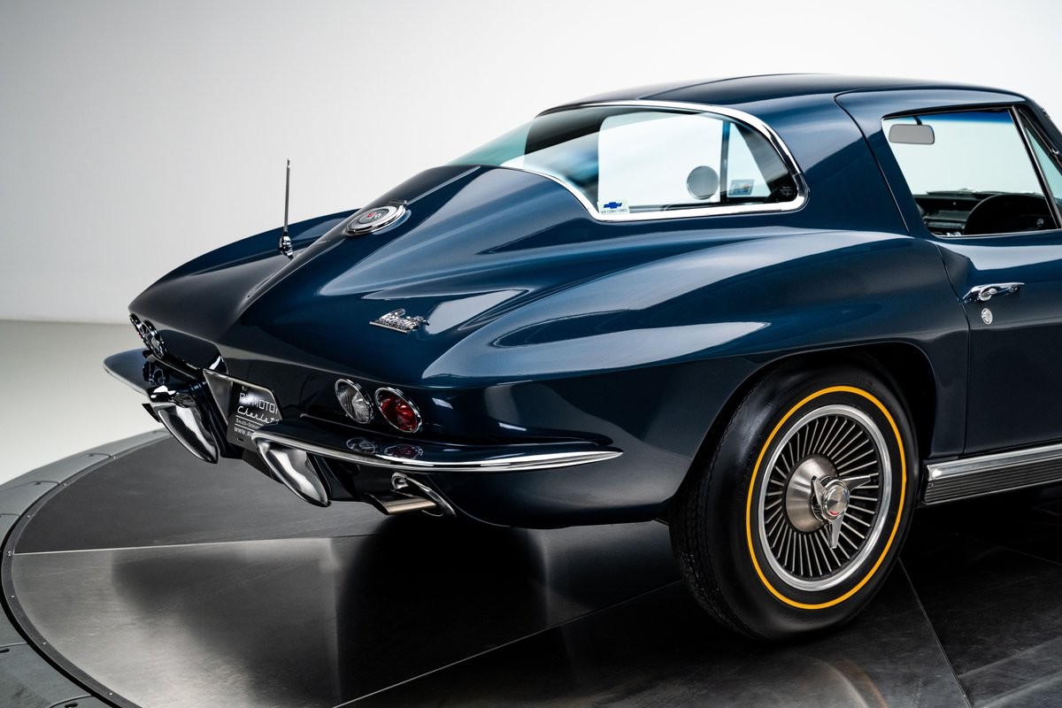 Chevrolet-Corvette-1966-Coupe-22