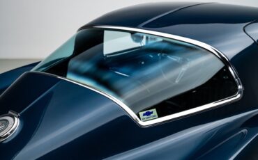 Chevrolet-Corvette-1966-Coupe-23