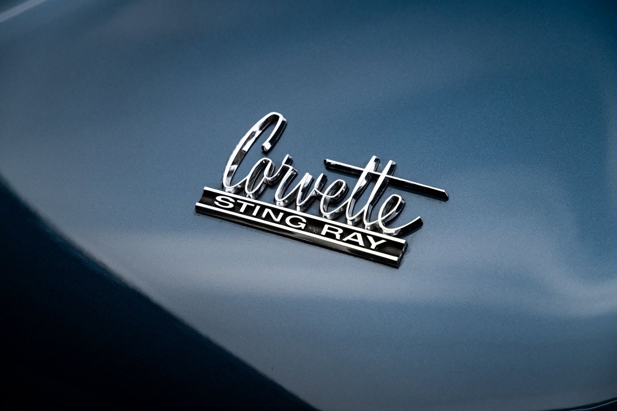 Chevrolet-Corvette-1966-Coupe-25