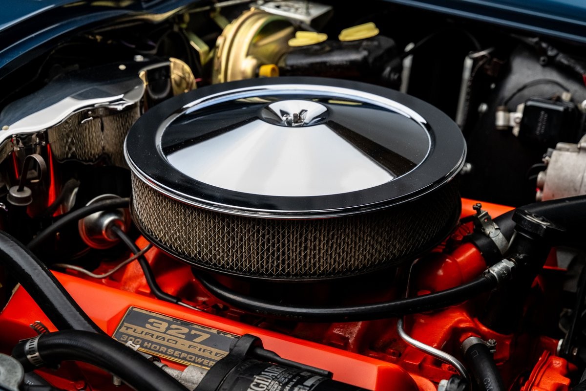 Chevrolet-Corvette-1966-Coupe-35