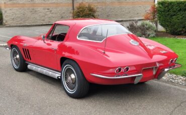 Chevrolet-Corvette-1966-Coupe-4