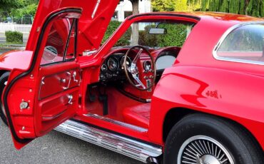 Chevrolet-Corvette-1966-Coupe-9