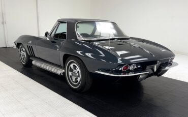 Chevrolet-Corvette-1966-Laguna-Blue-Metallic-Dark-Blue-12