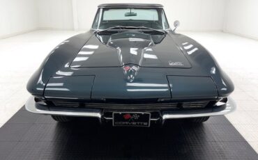 Chevrolet-Corvette-1966-Laguna-Blue-Metallic-Dark-Blue-17