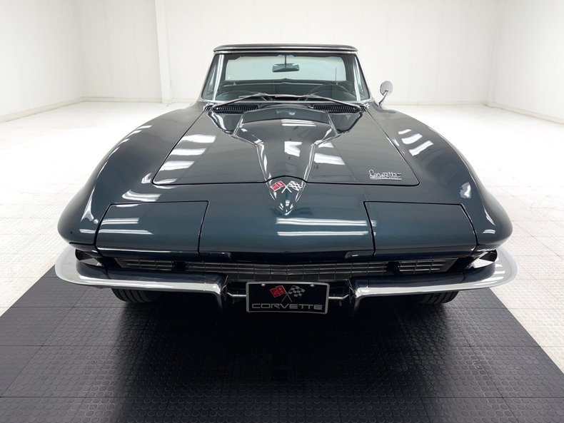 Chevrolet-Corvette-1966-Laguna-Blue-Metallic-Dark-Blue-17