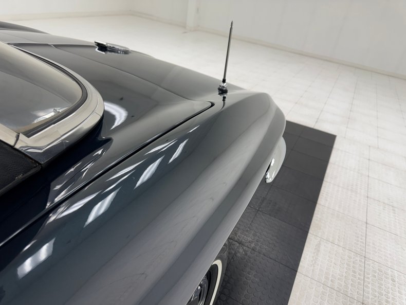 Chevrolet-Corvette-1966-Laguna-Blue-Metallic-Dark-Blue-3