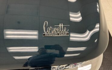 Chevrolet-Corvette-1966-Laguna-Blue-Metallic-Dark-Blue-35