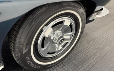 Chevrolet-Corvette-1966-Laguna-Blue-Metallic-Dark-Blue-39
