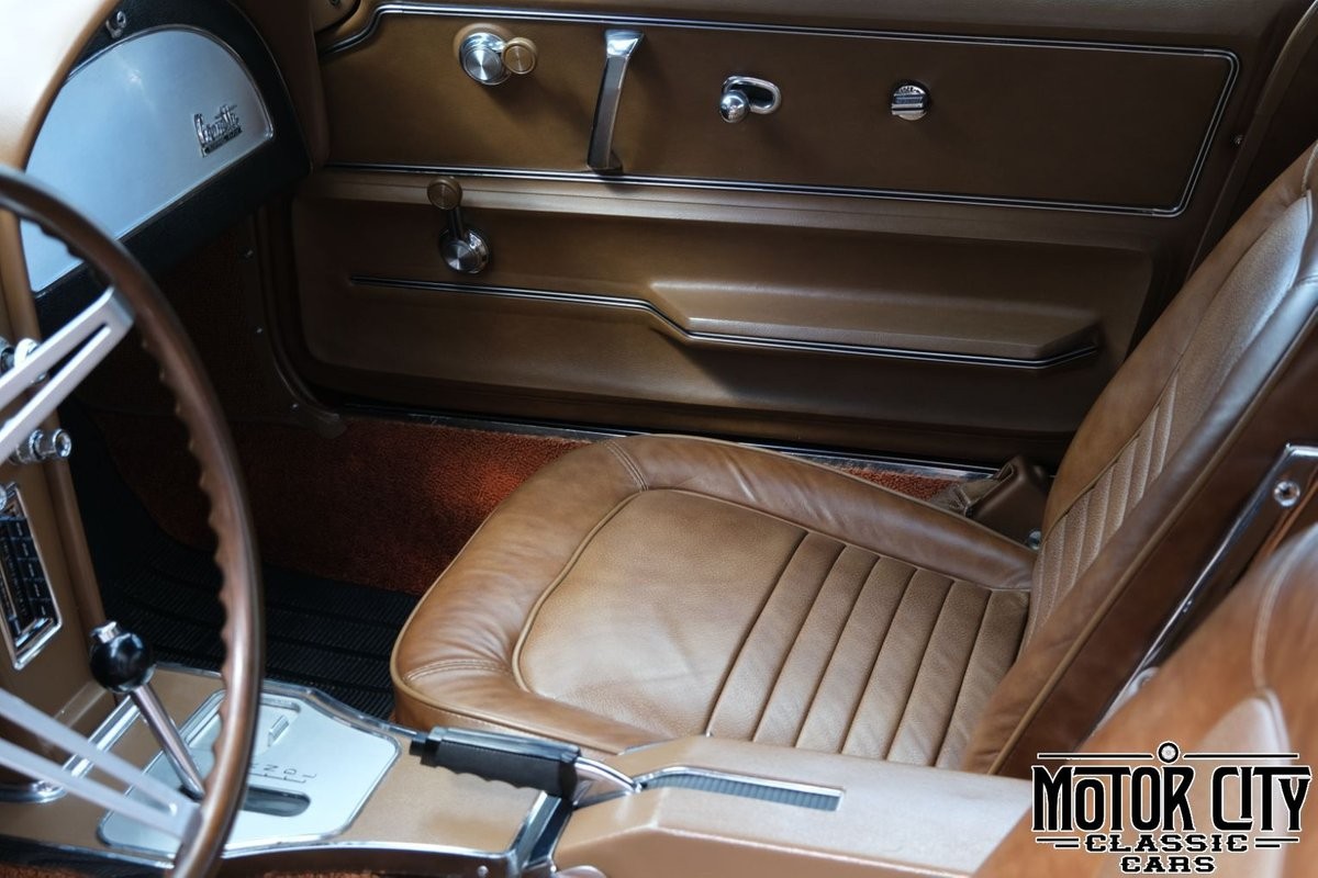 Chevrolet-Corvette-1967-25