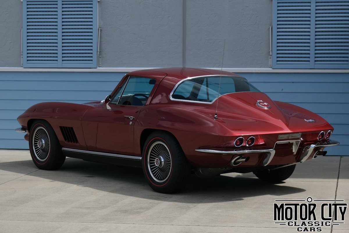 Chevrolet-Corvette-1967-4