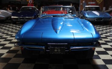 Chevrolet-Corvette-1967-Convertible-1