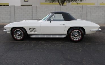 Chevrolet-Corvette-1967-Convertible-10