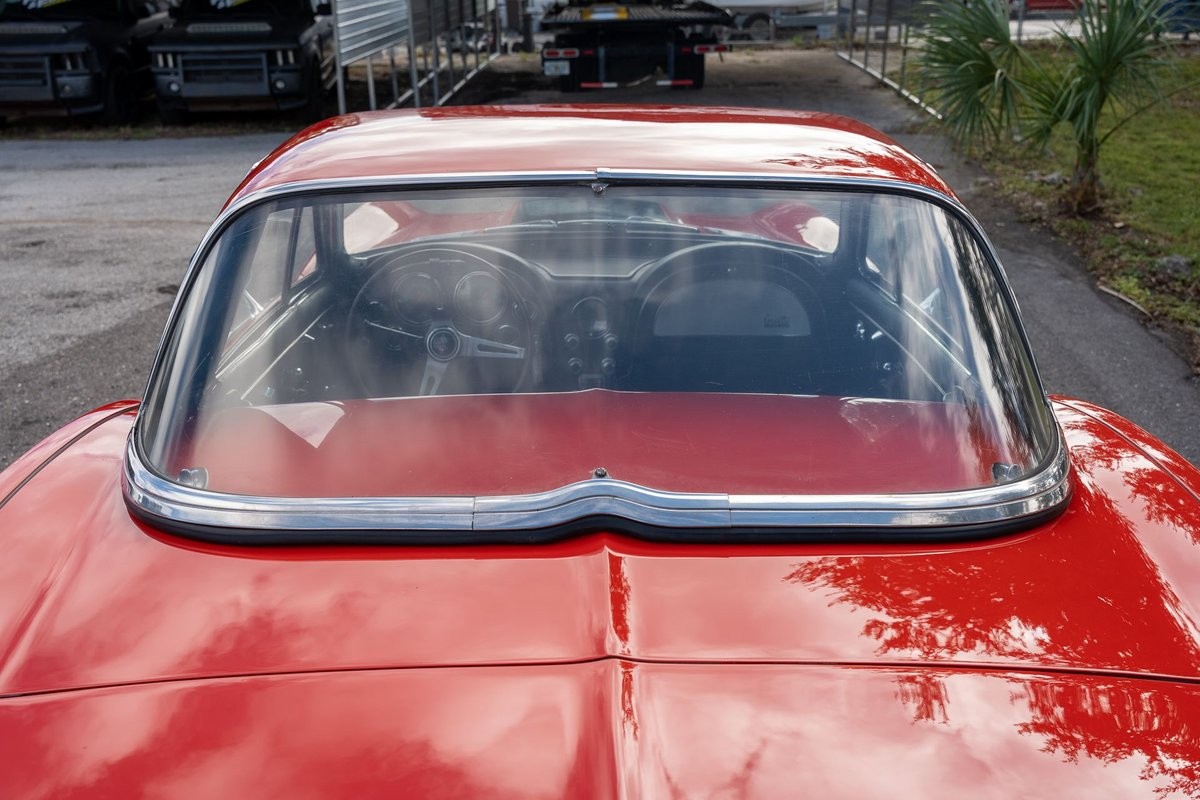 Chevrolet-Corvette-1967-Convertible-10
