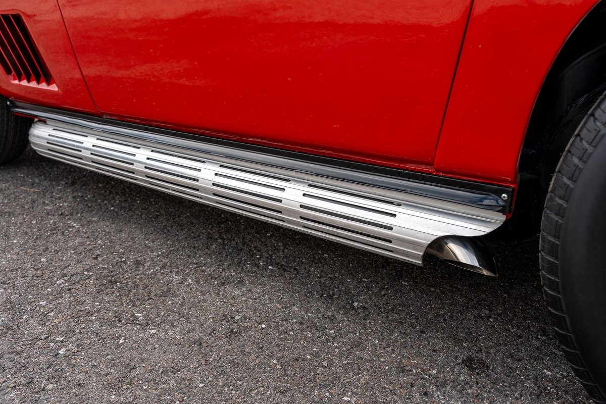 Chevrolet-Corvette-1967-Convertible-13