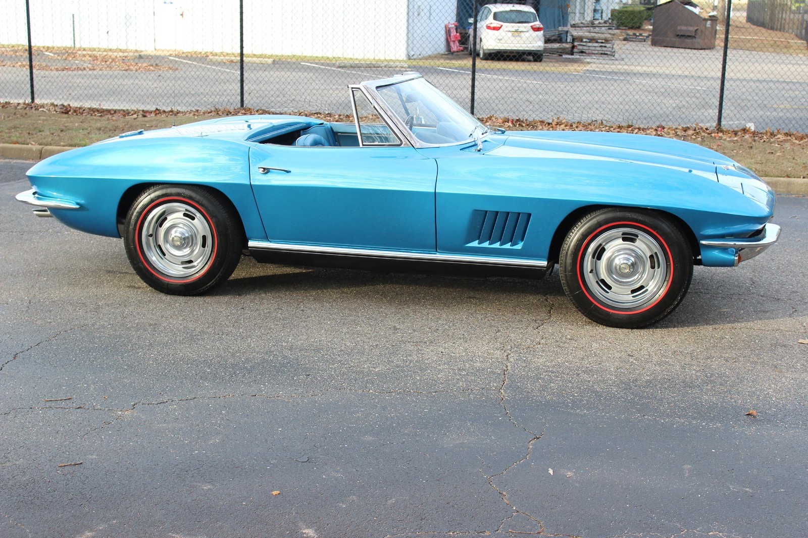 Chevrolet-Corvette-1967-Convertible-15