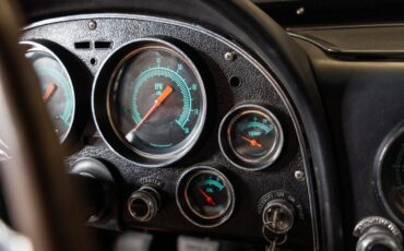 Chevrolet-Corvette-1967-Convertible-16