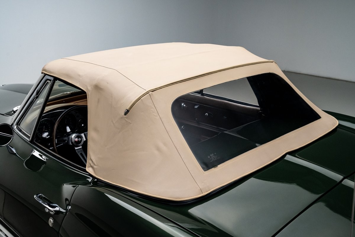 Chevrolet-Corvette-1967-Convertible-16
