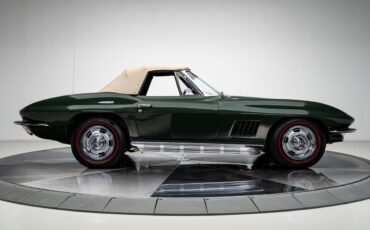 Chevrolet-Corvette-1967-Convertible-17