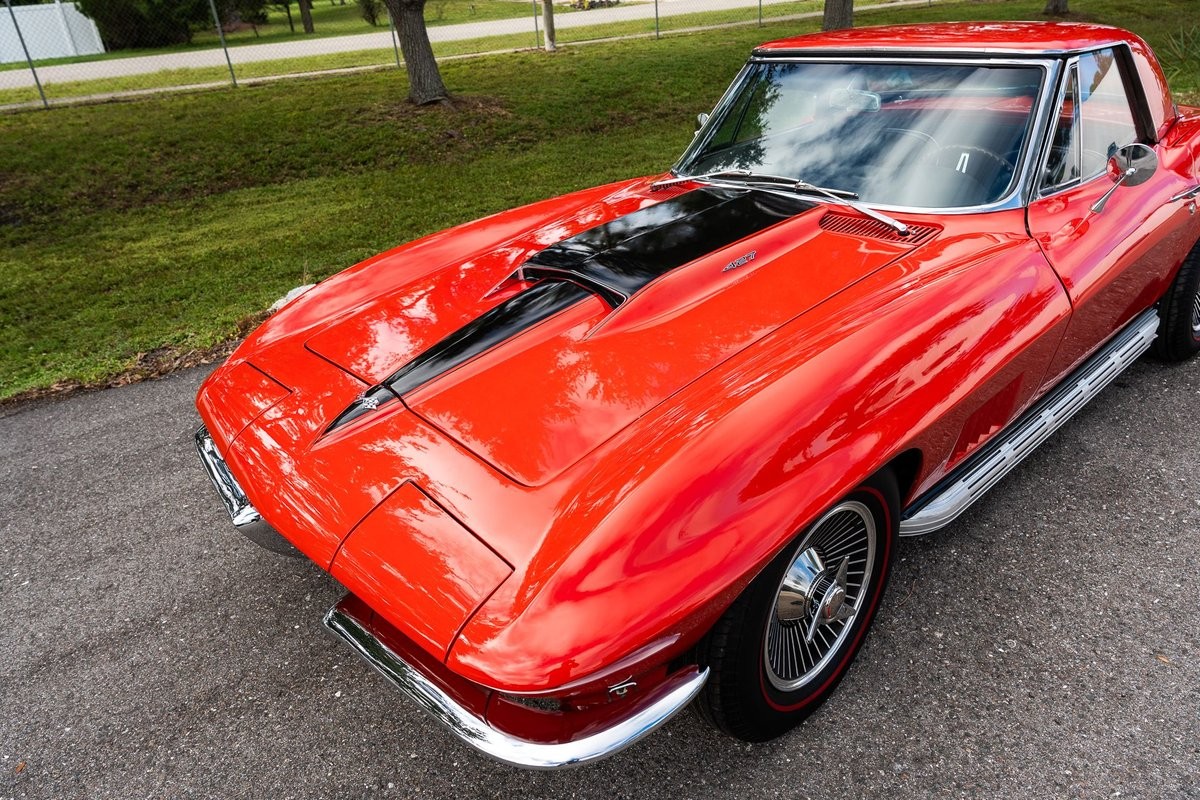 Chevrolet-Corvette-1967-Convertible-2