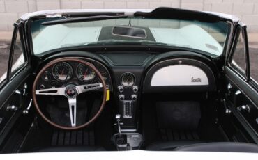 Chevrolet-Corvette-1967-Convertible-21