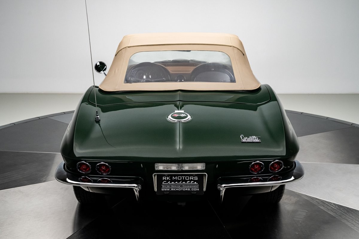 Chevrolet-Corvette-1967-Convertible-24