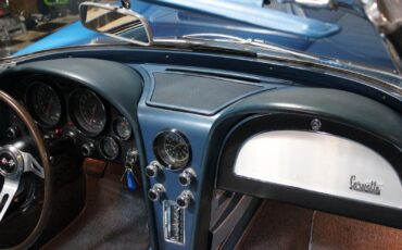 Chevrolet-Corvette-1967-Convertible-24