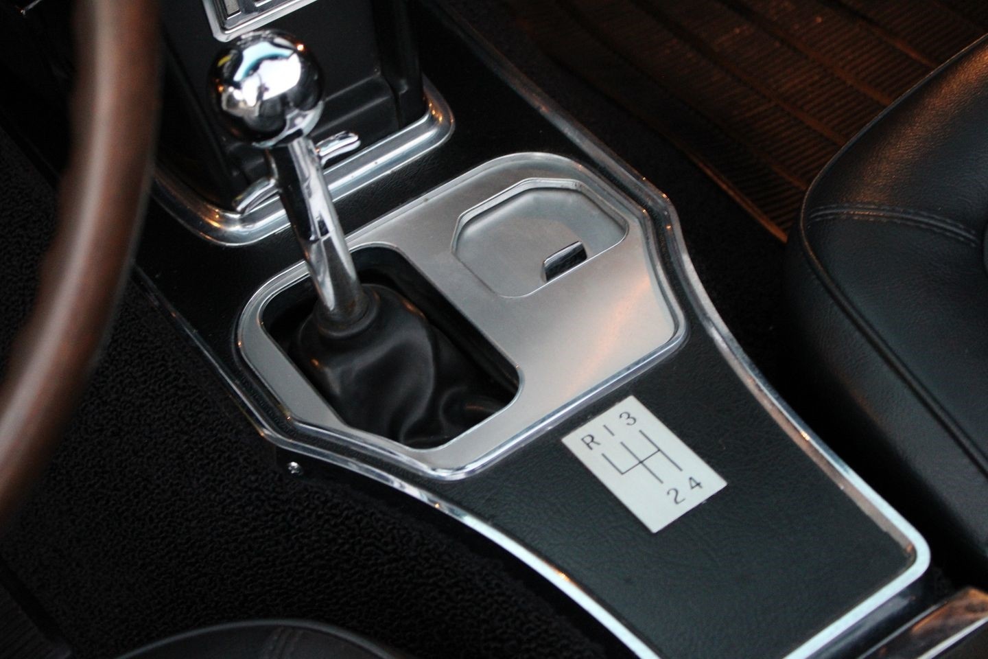 Chevrolet-Corvette-1967-Convertible-28