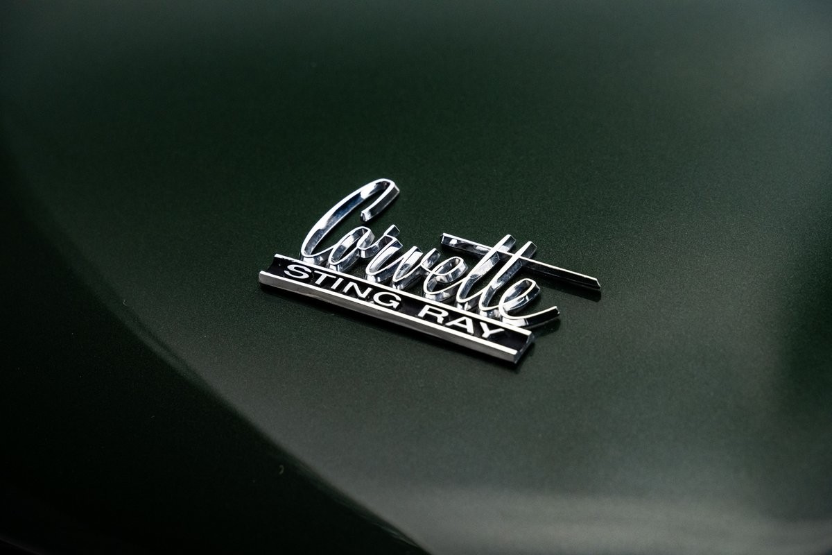 Chevrolet-Corvette-1967-Convertible-30