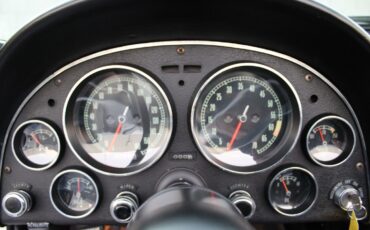 Chevrolet-Corvette-1967-Convertible-30