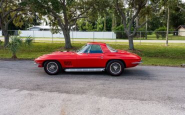 Chevrolet-Corvette-1967-Convertible-31