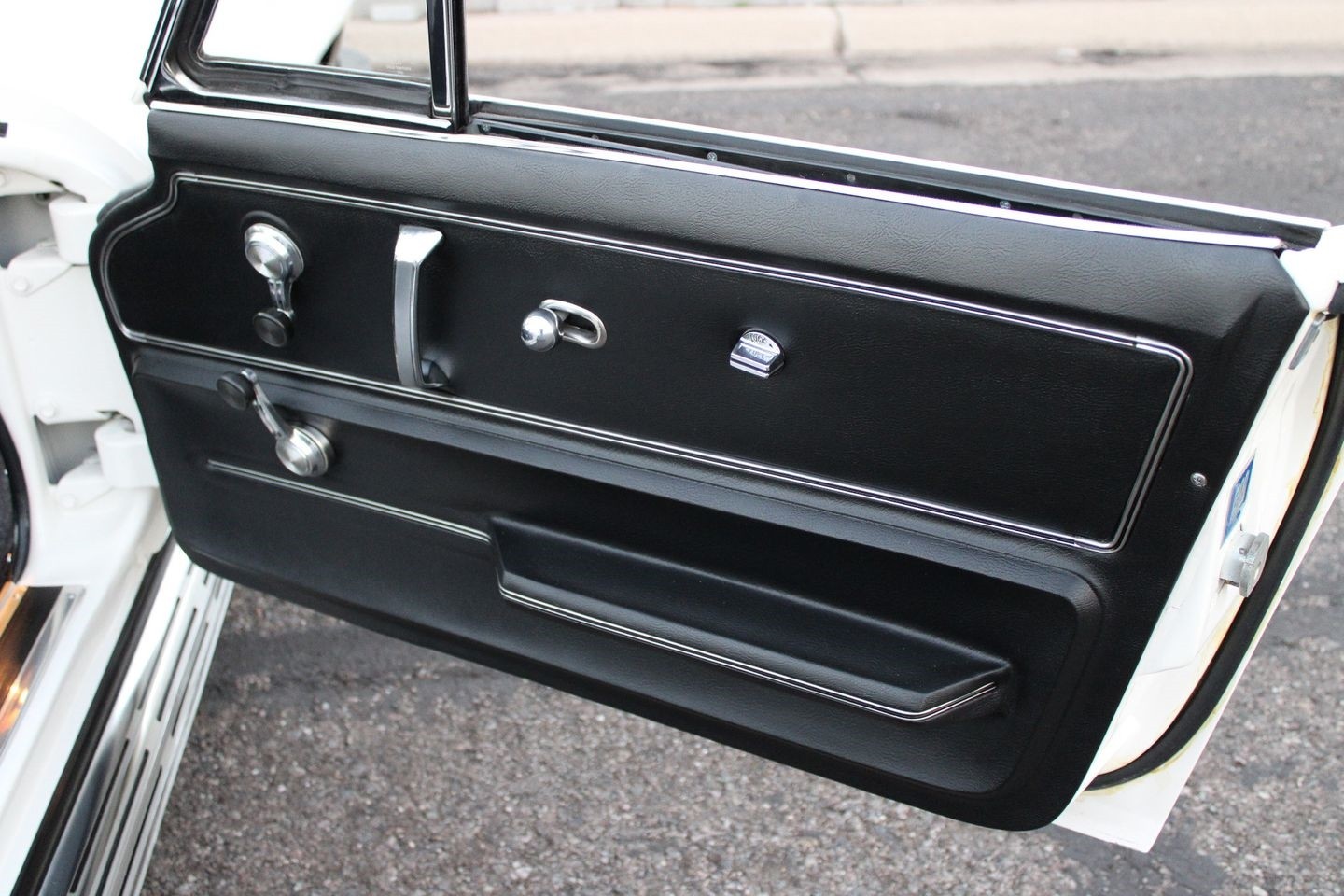 Chevrolet-Corvette-1967-Convertible-31