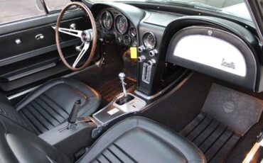 Chevrolet-Corvette-1967-Convertible-32