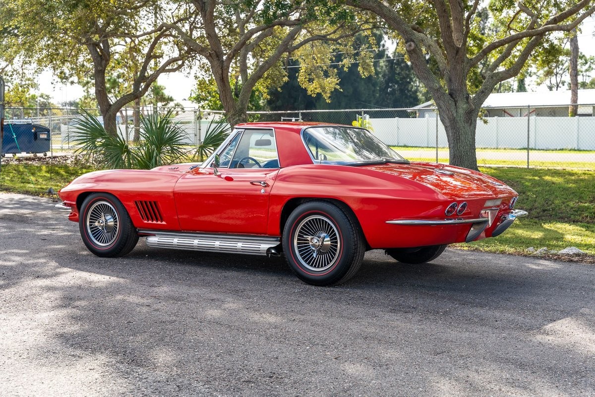 Chevrolet-Corvette-1967-Convertible-36
