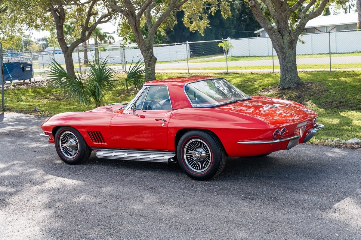 Chevrolet-Corvette-1967-Convertible-39