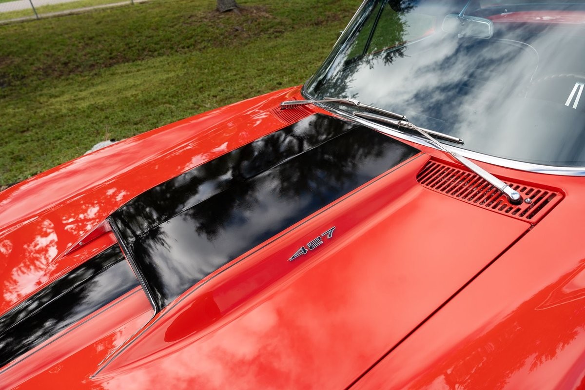 Chevrolet-Corvette-1967-Convertible-4