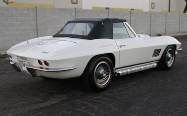 Chevrolet-Corvette-1967-Convertible-5