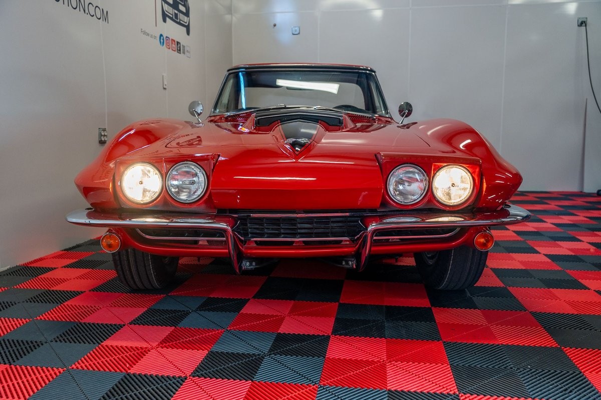Chevrolet-Corvette-1967-Convertible-5