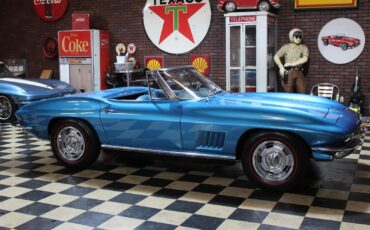 Chevrolet-Corvette-1967-Convertible-7