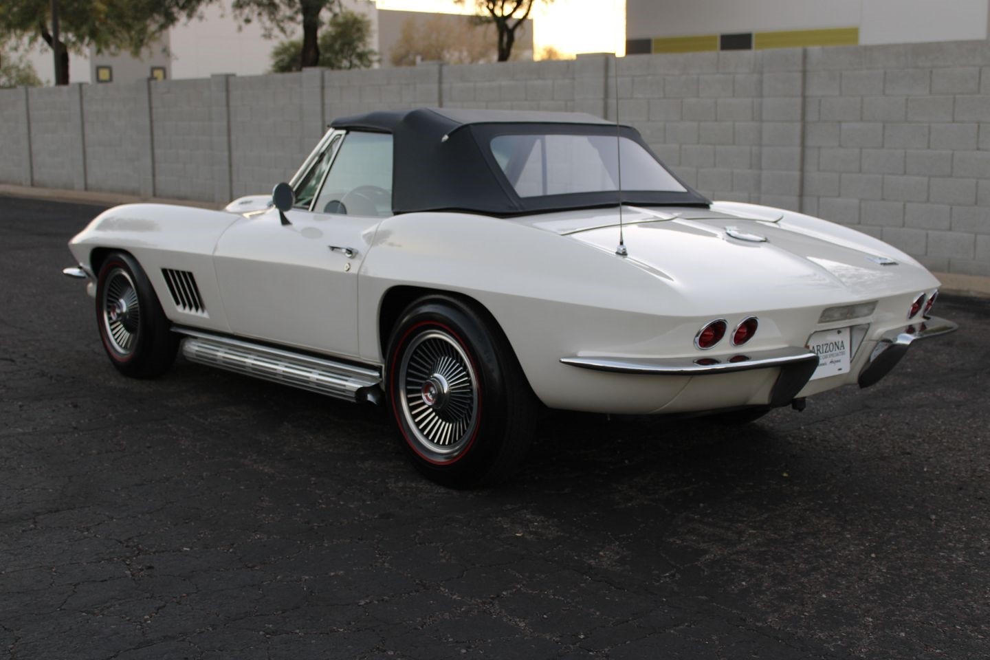Chevrolet-Corvette-1967-Convertible-8