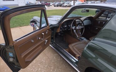 Chevrolet-Corvette-1967-Coupe-17