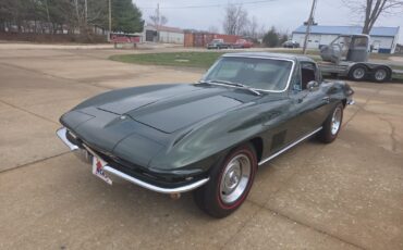 Chevrolet-Corvette-1967-Coupe-2