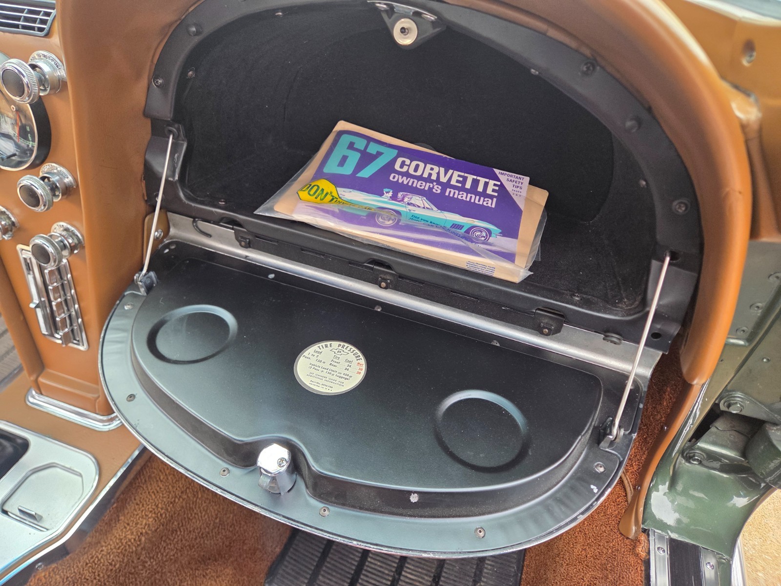 Chevrolet-Corvette-1967-Coupe-28